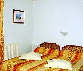 Pacific Hotel 2*