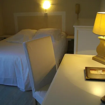 Pacific Hotel 2*