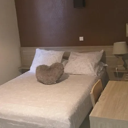 Pacific Hotel 2*